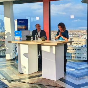 31AEC day 1 Jean and Kim_square