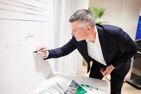 Matjaž Nemec MEP signs Dementia Pledge 2024