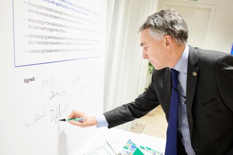 Petras Auštrevičius MEP signs Dementia Pledge 2024